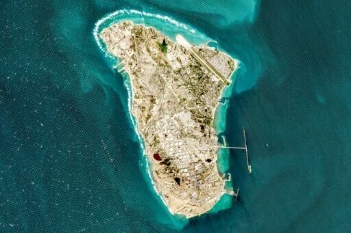 Iran, US threaten attacks on oil facilities