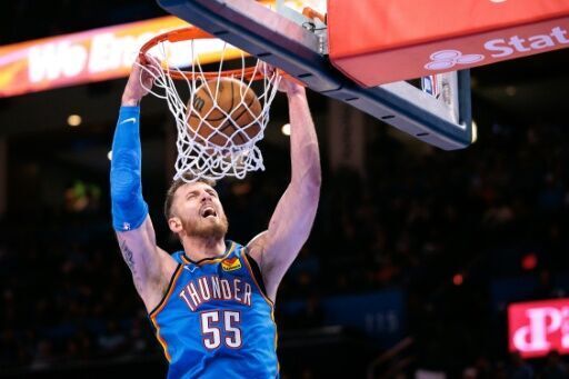 Thunder strike from long range to halt Cavs' seven-game win streak