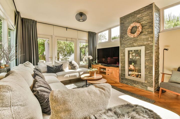 Lisa Tharp Design Unveils Expert Strategies for Family Room Design in Modern Homes