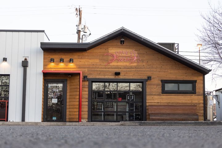 Suspected foodborne illness at sushi restaurant linked to two deaths