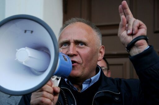 Belarus frees opposition politician Statkevich