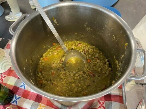Pea soup, veggie mash contest warms up Dutch winter