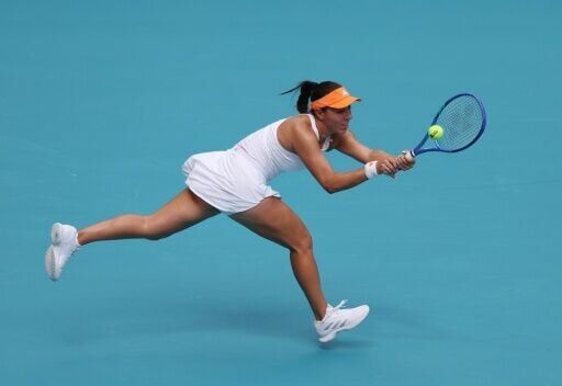 Sinner, defending champ Mensik advance to third round at Miami Open