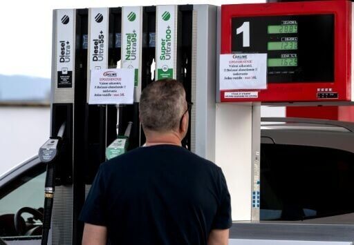 Slovakia curbs diesel sales, ups prices for foreigners