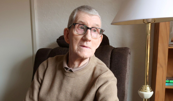87-year-old man confronts burglar and throws him out of his house