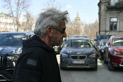 Oscar-winner Sean Penn skips ceremony to visit Kyiv