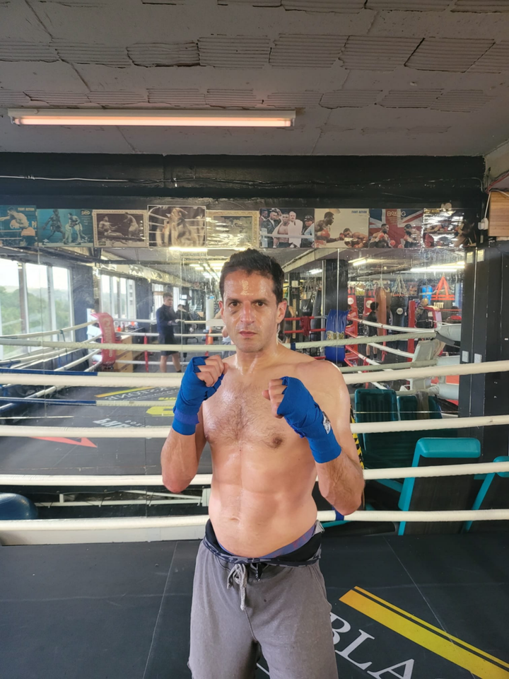 46-year-old dad flies to Africa to become pro boxer