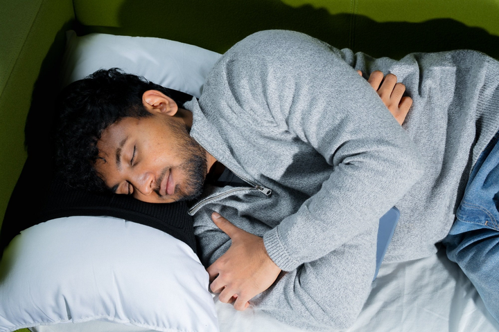 Scientists invent vibrating pillow to wake deaf sleepers during emergencies