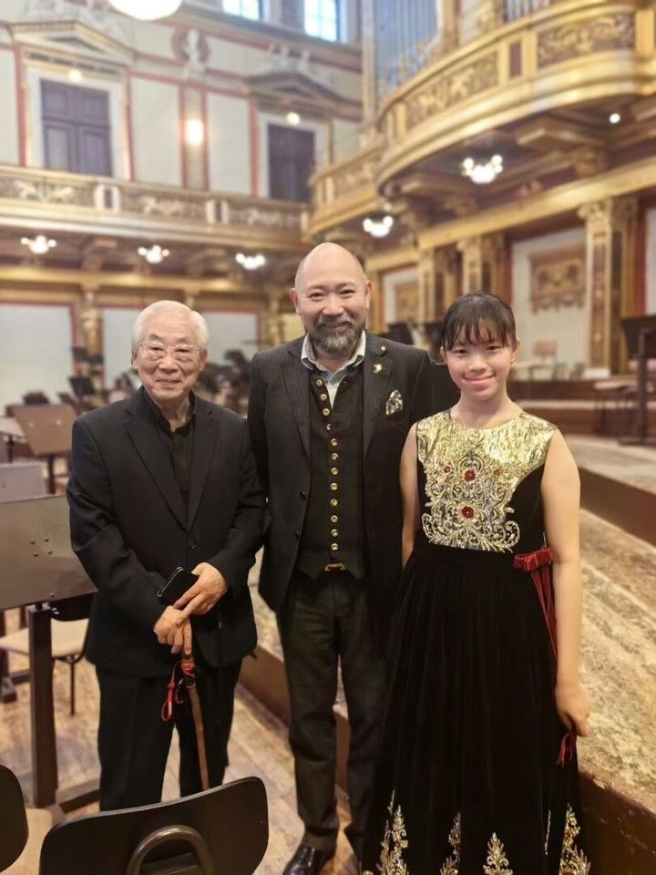 Twelve-Year-Old Hong Kong Violinist Sherry Tse Shines at Vienna’s Golden Hall with Vivaldi Double Concerto