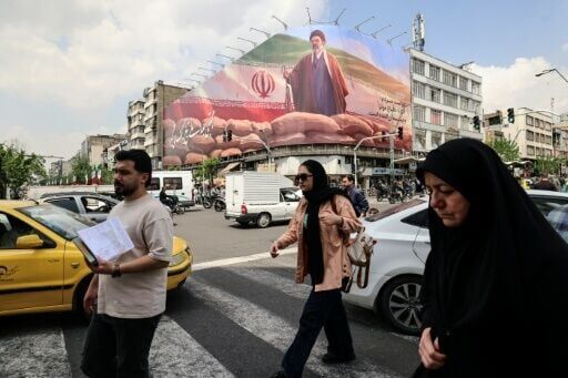 Iran says won't reopen Hormuz as long as US blockade remains
