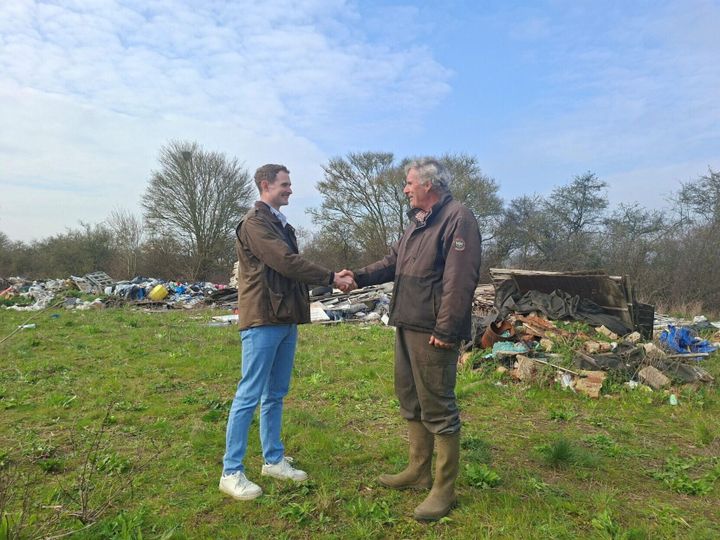 Stranger raises funds to help farmer facing financial ruin