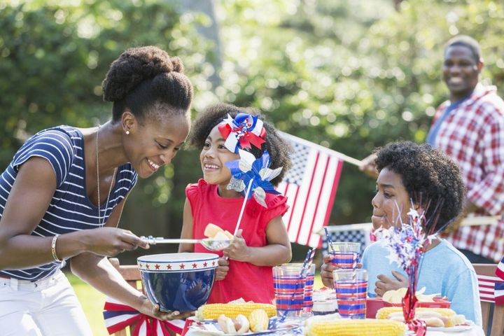 15 Places With Memorial Day Sales (or Freebies)