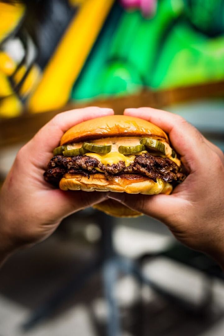 Heavy Handed Explores Cultural Impact of Smash Burgers in Los Angeles Dining Scene