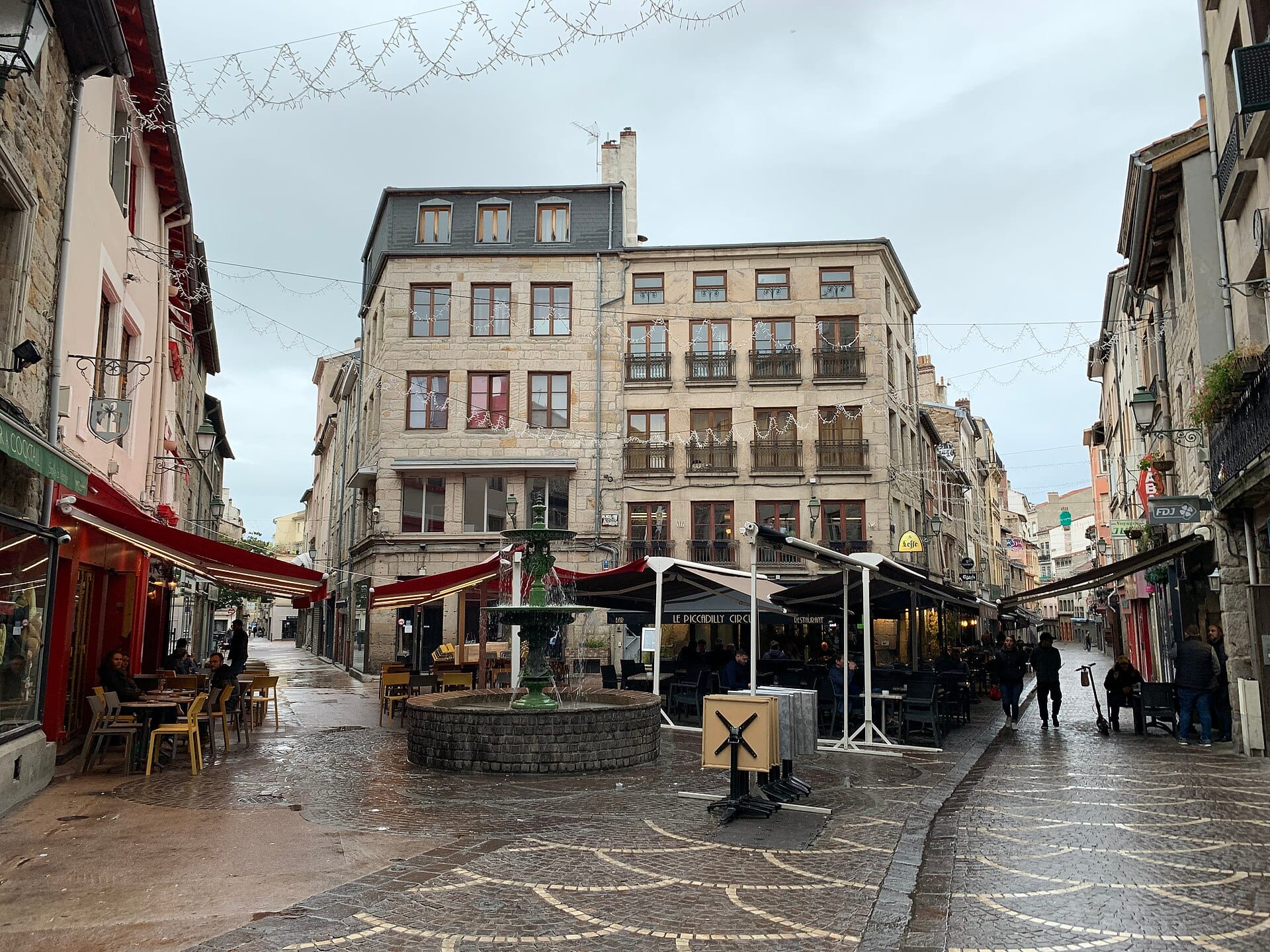 La Place Neuve à Saint-Etienne | Photo de Chabe01