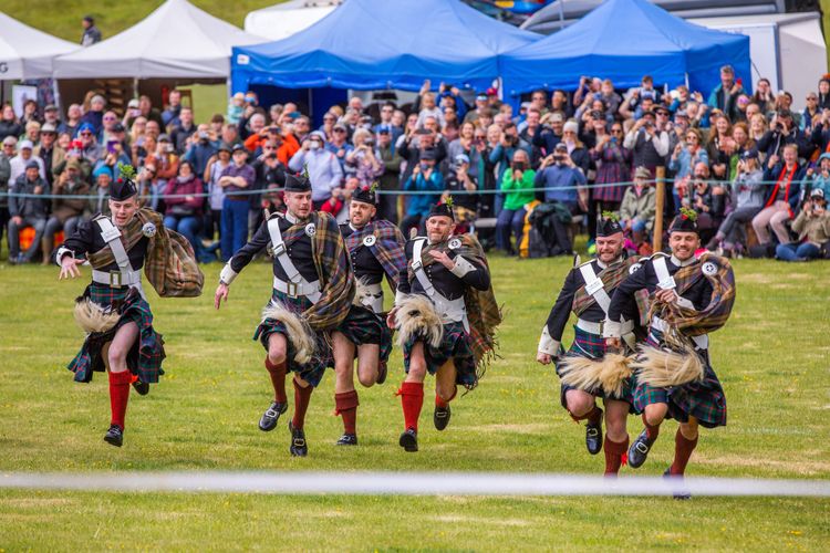 Tossing cabers and chasing kilts at Perthshire's Atholl Gathering