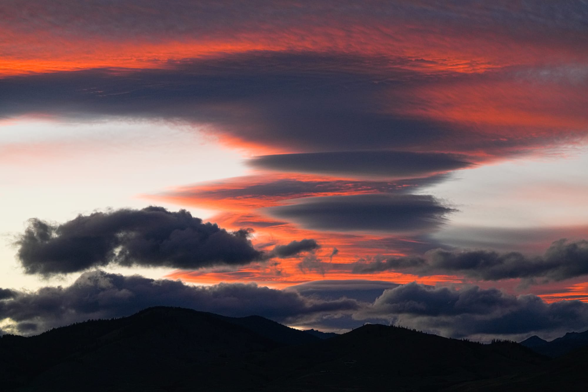 lenticular clouds