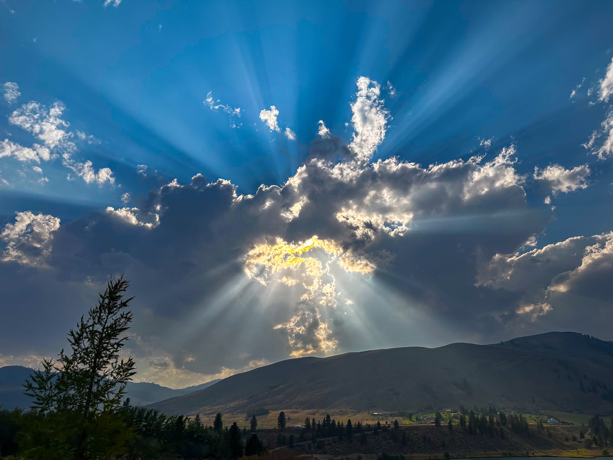 sun rays and clouds