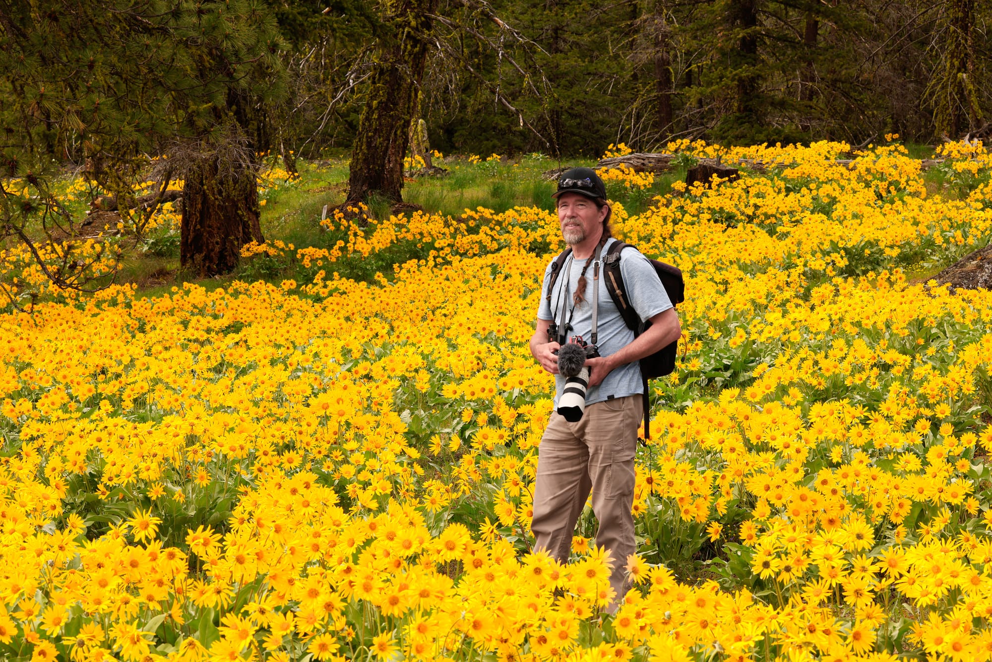 David Lukas in flowers