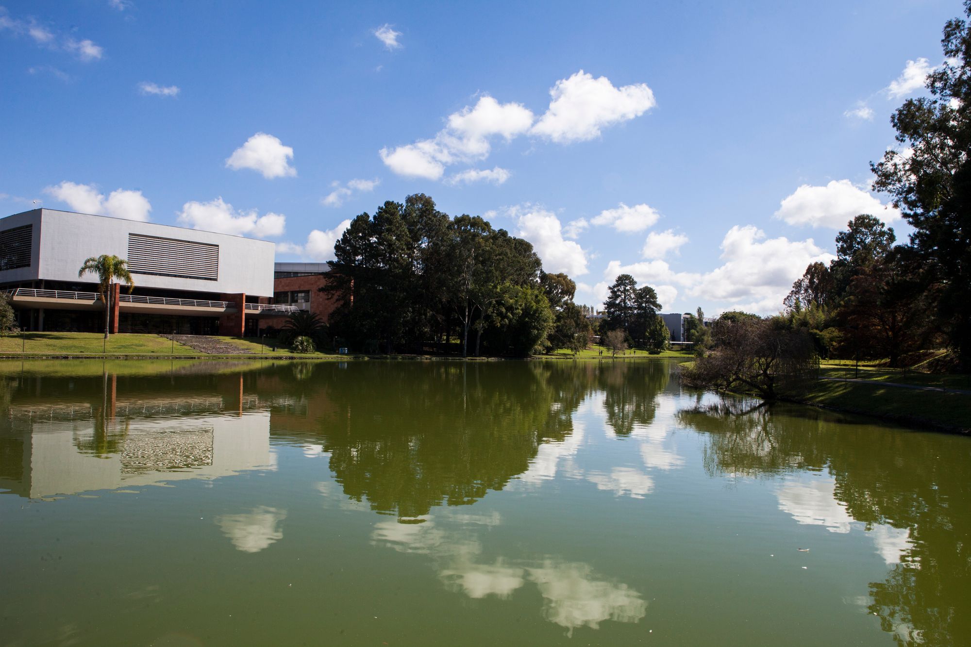 Universidade Positivo abre 580 bolsas para Pós-Graduação