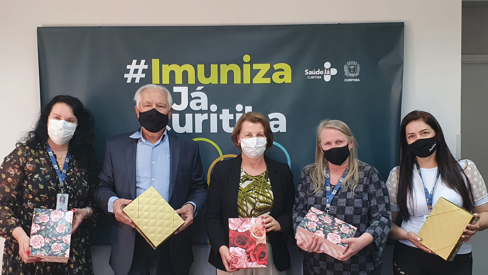 Jovens aprendizes presenteiam profissionais de saúde do Paraná com cartas de agradecimento