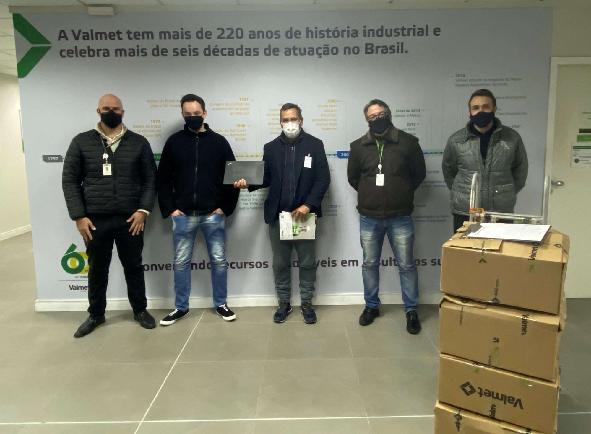Valmet doa computadores para Prefeitura de Araucária