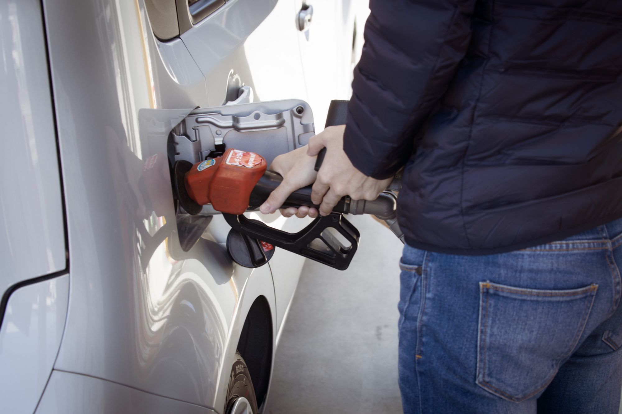 3 dicas para fugir dos altos preços da gasolina priorizando o transporte público na cidades