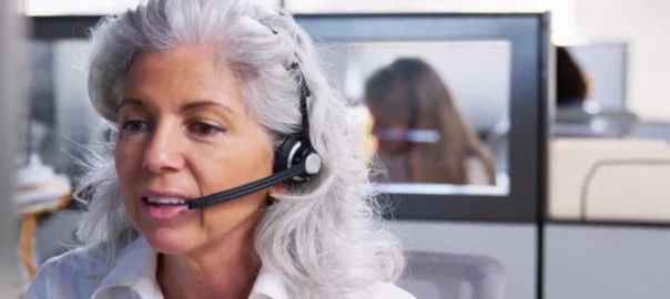 Carreira na maturidade: NEO abre processo seletivo exclusivo para profissionais 50+