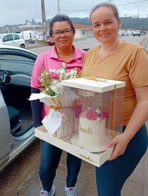 Enviando amor à sua porta: serviço de entrega de presentes para o dia dos namorados