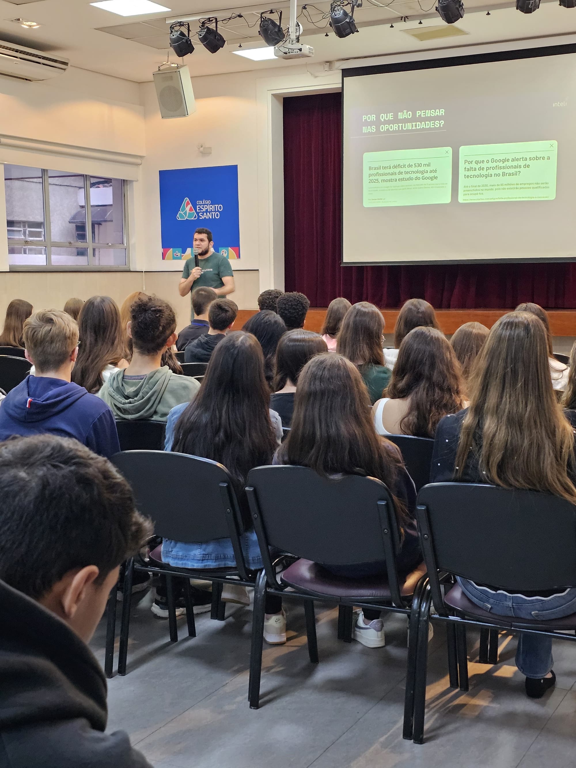 Carreiras em Foco prepara estudantes para o futuro