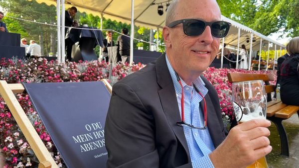 Dum Dum-Loverboy Lawyer Replies to My Motion to Quash Service of Process