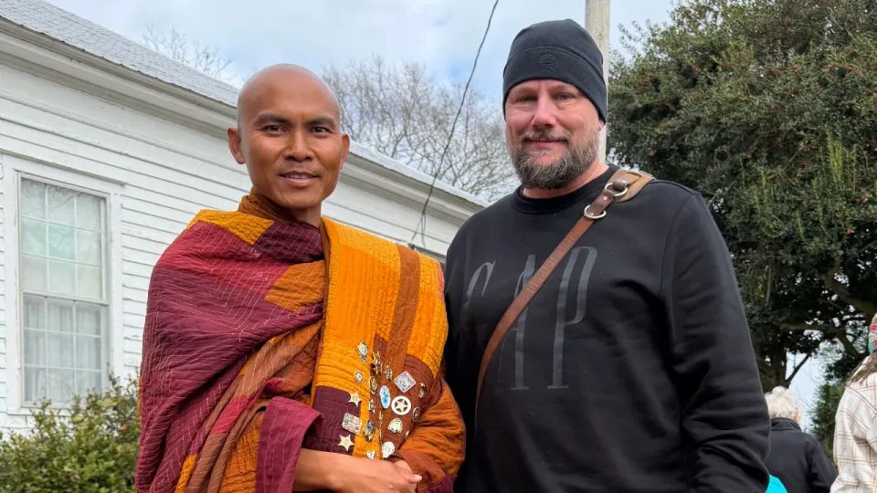 Alabama Photographer Henry Eiland Takes Portraits of the Buddhist Monks Walking for Peace Across America