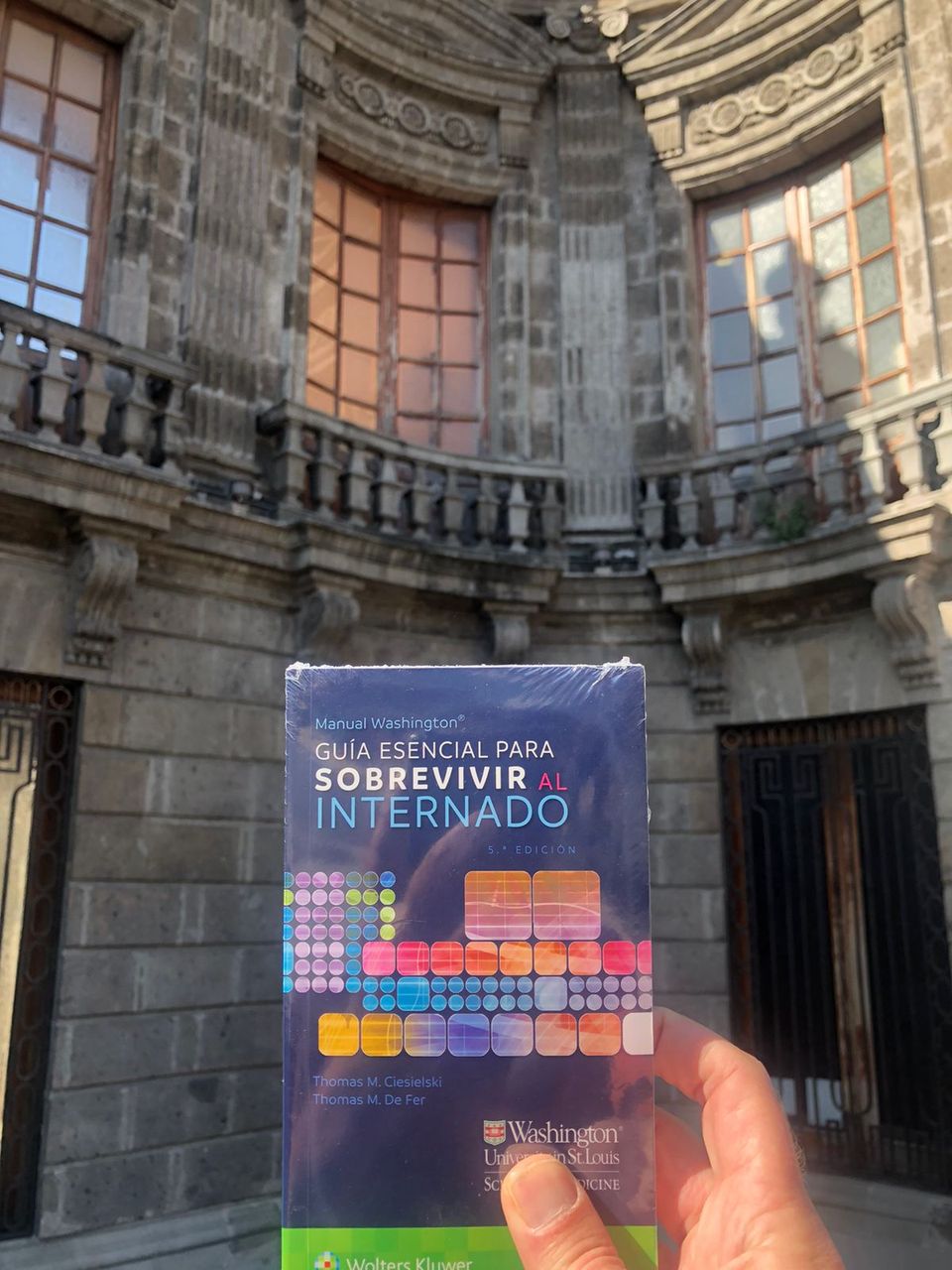 Manual Washington. Guía esencial para sobrevivir al internado