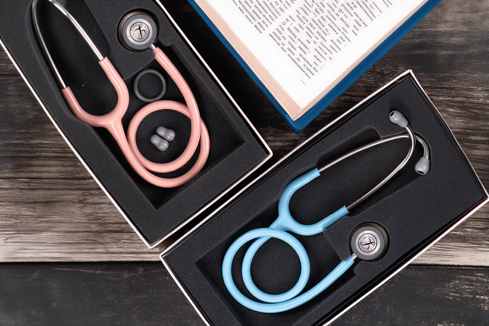 ¿Cuál es el mejor estetoscopio para estudiantes de medicina en 2026?