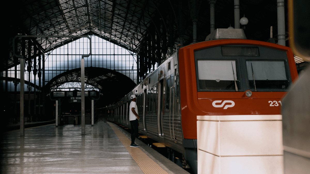 Governo quer partir a CP. Trabalhadores resistem.