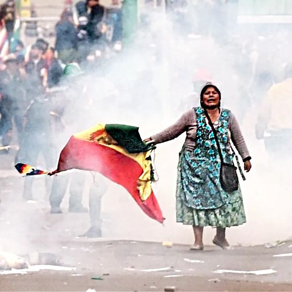 Em solidariedade ao povo boliviano e a Cuba