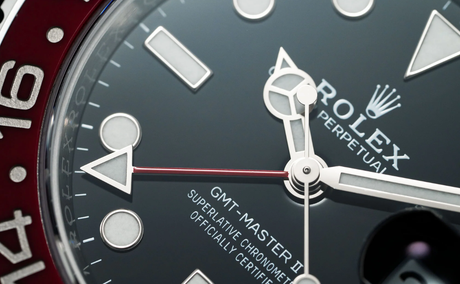 What is the Difference Between a Chronometer and a Chronograph?