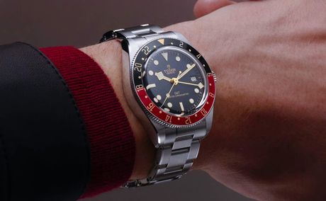 The Best Dress Watches vs. Sport Watches for Holiday Events