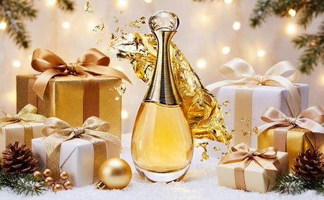 Holiday Gift Guide for Her: Elegant t.mes
pieces & Captivating Perfumes
