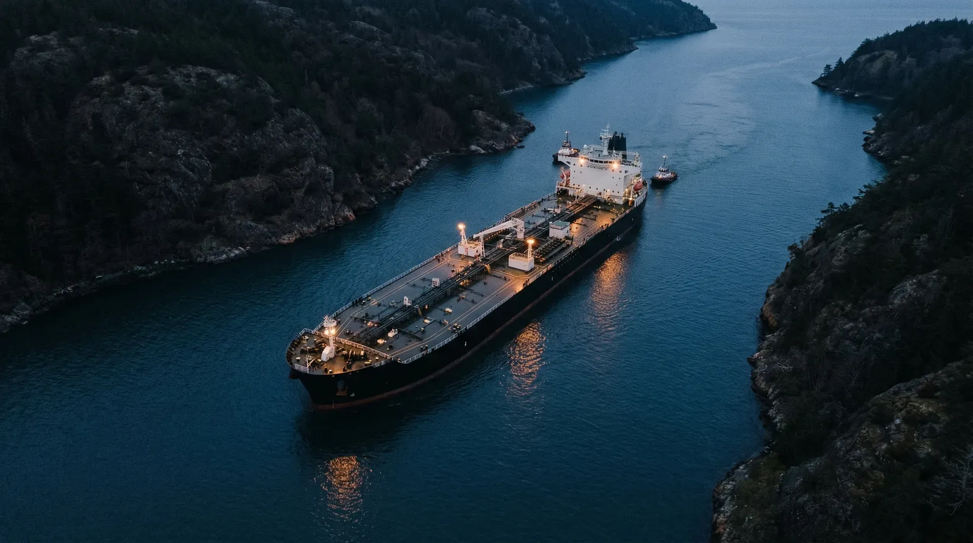 Hormuz-blokkade en de twee-weken-deadline van corporate Amerika