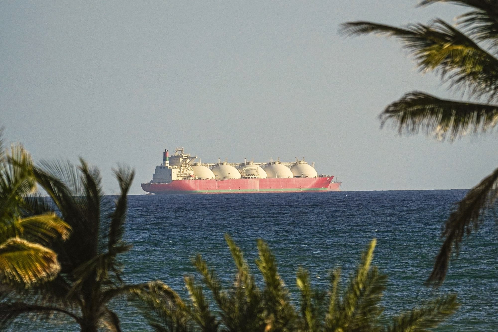 Straat van Hormuz open: olieprijzen crashen meer dan 11%