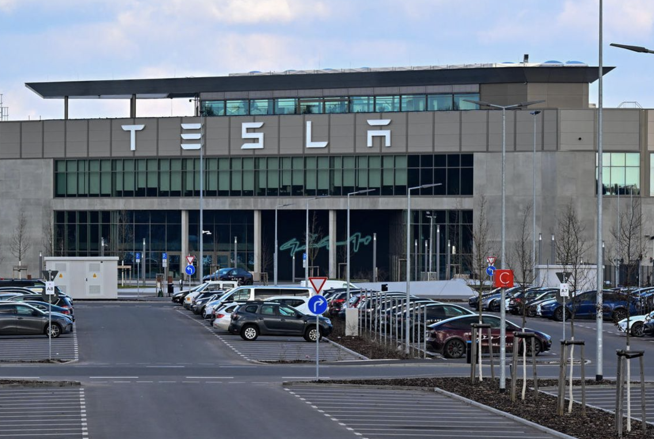 Tesla verdubbelt batterijcapaciteit Grünheide: van cel tot auto op één locatie