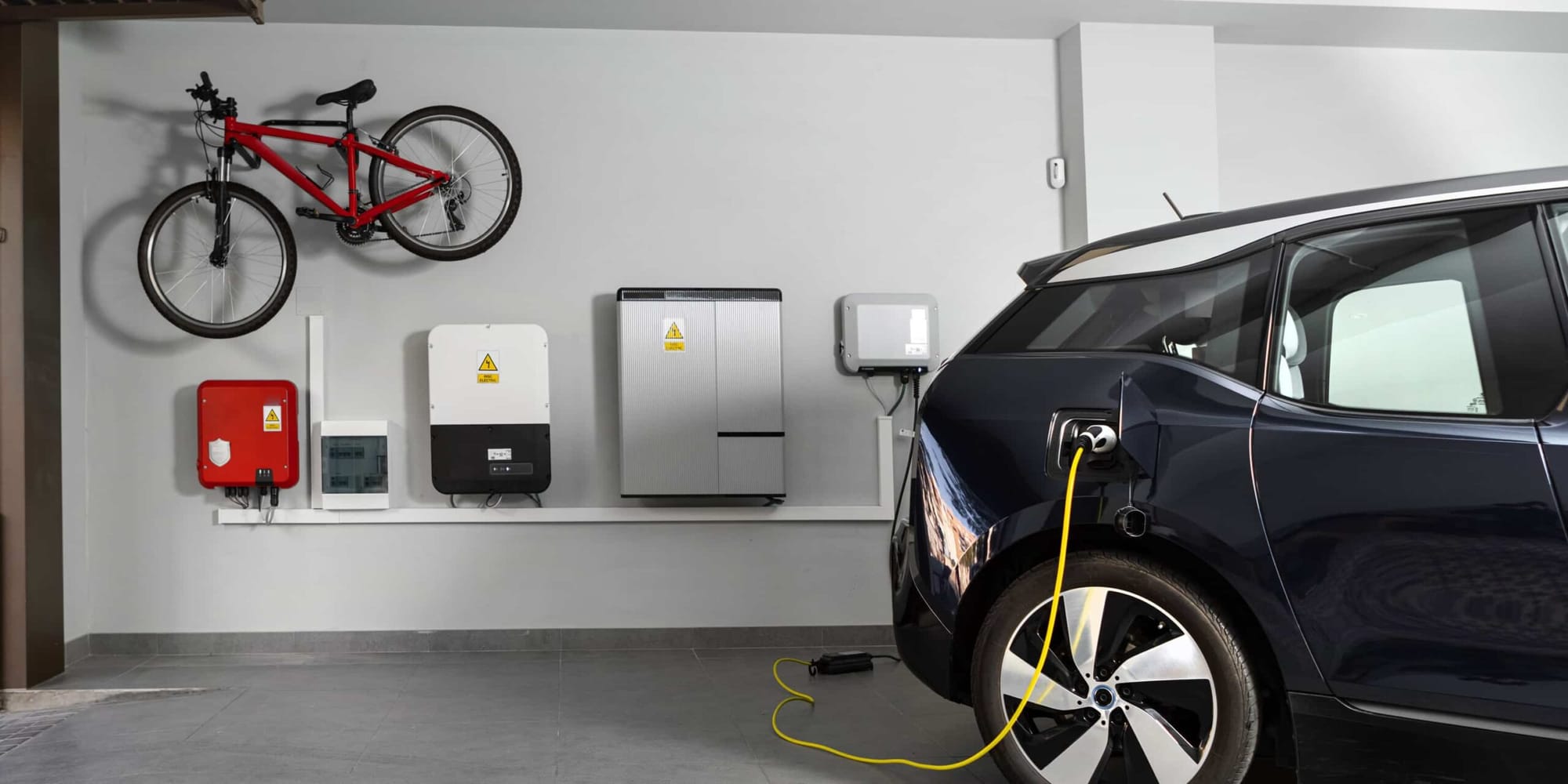 Je thuisbatterij en laadpaal als redder van het stroomnet: wat betekent dat voor jou?