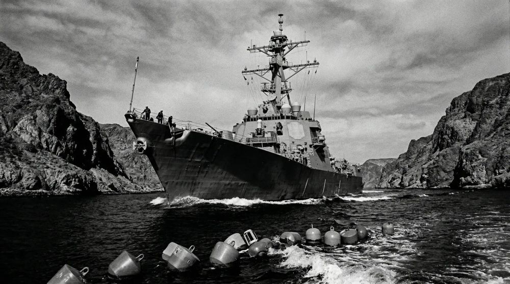 Trump kondigt marineblokkade Hormuz aan: twee destroyers al door de straat Afbeelding bij bericht