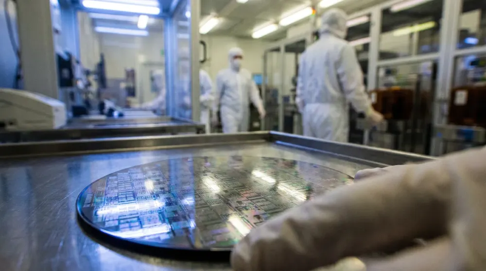 Apple pompt $30 miljard in Broadcom: grootste enkele deal van het American Manufacturing Program Afbeelding bij bericht