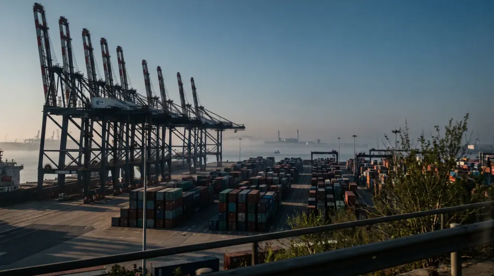 Chinese export explodeert met 27%: AI-boom en tariefangst drijven recordgroei Afbeelding bij bericht