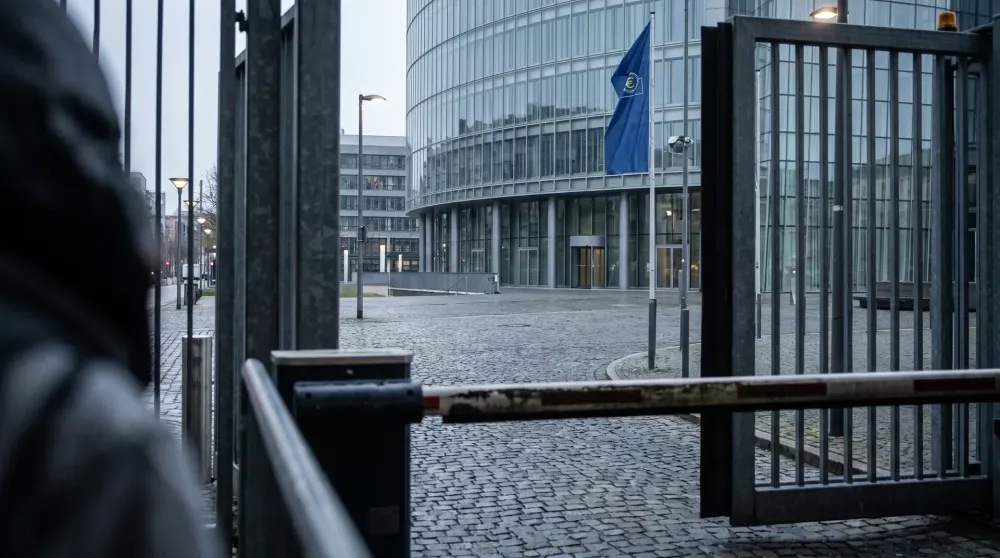 Lagarde sluit vervroegd ECB-vertrek niet uit: de kapitein overweegt de brug Afbeelding bij bericht
