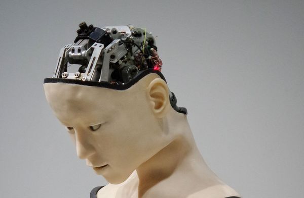 A Watchful Eye: A Play in Four Acts for Human and AI Spectators