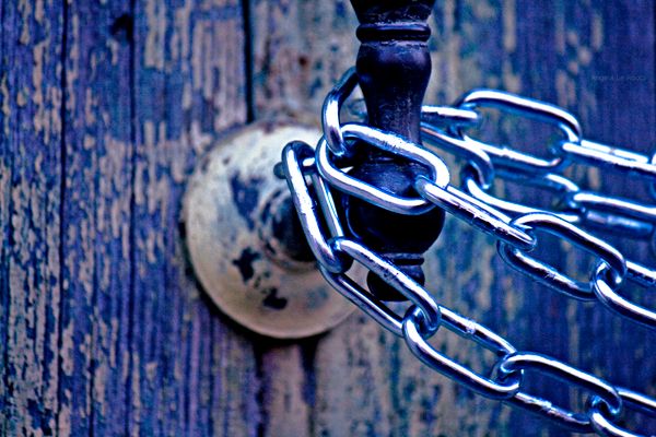 Making and Breaking Domain of One’s Own: Rethinking the Web in Higher Ed