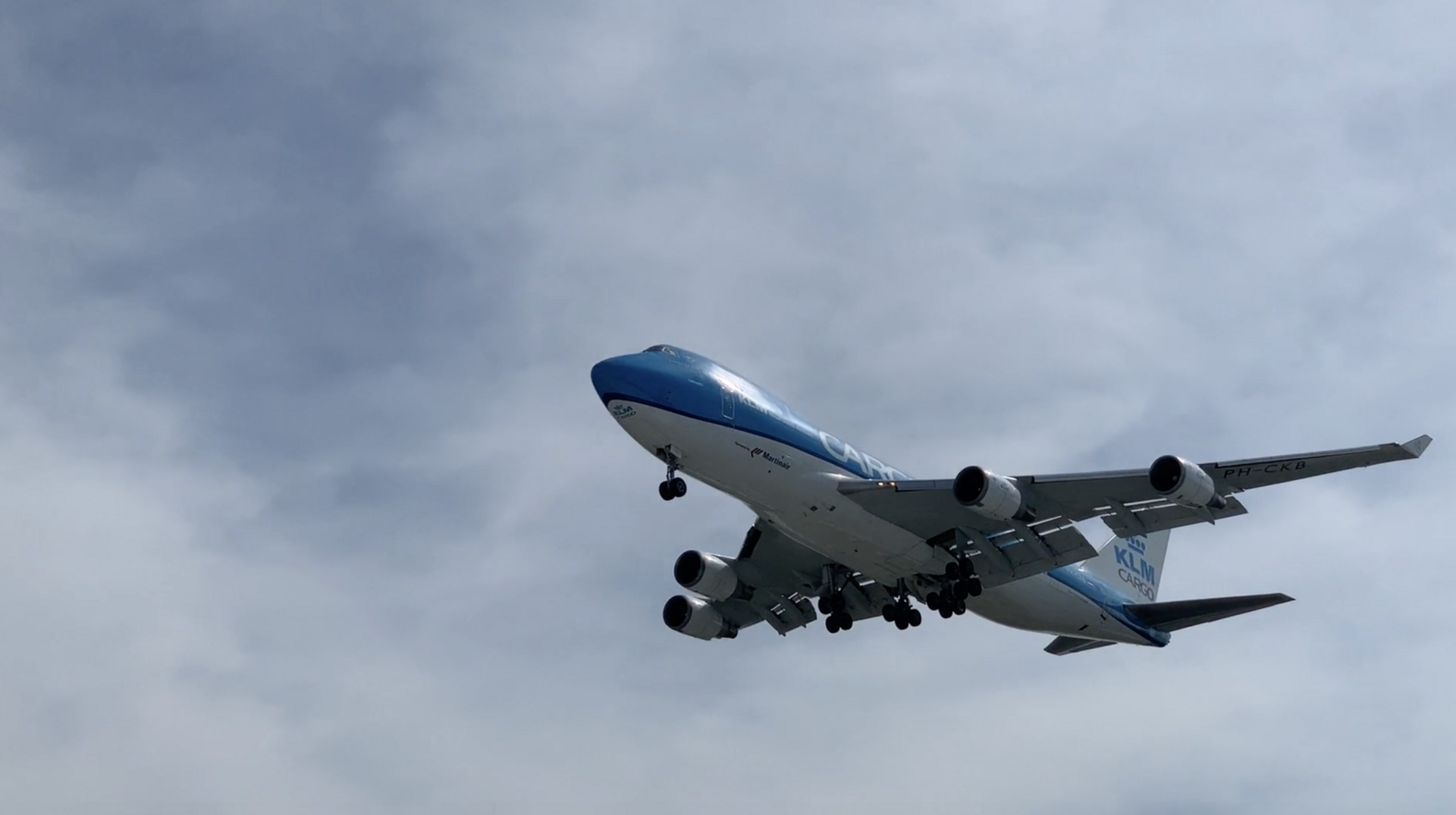 Extra Dutch Flights Bring Home Stranded Travellers After Venezuela-Related Airspace Restrictions