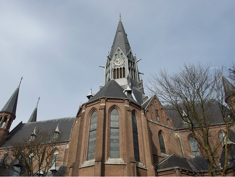 Historic Amsterdam Church Destroyed by Fire on New Year’s Eve post image